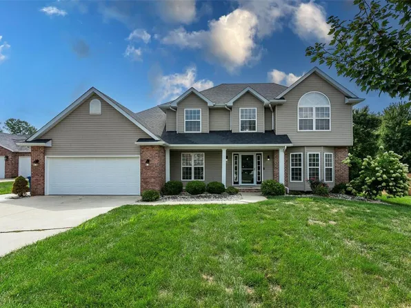 12 Annebriar Dr, Maryville, IL 62062