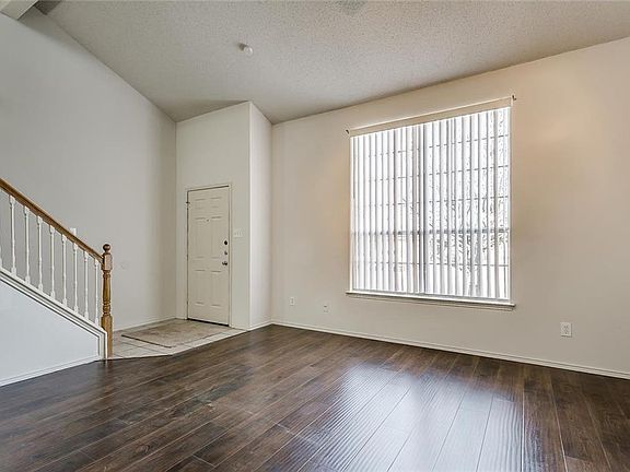 2nd image of 1601 Whispering Cove Trl