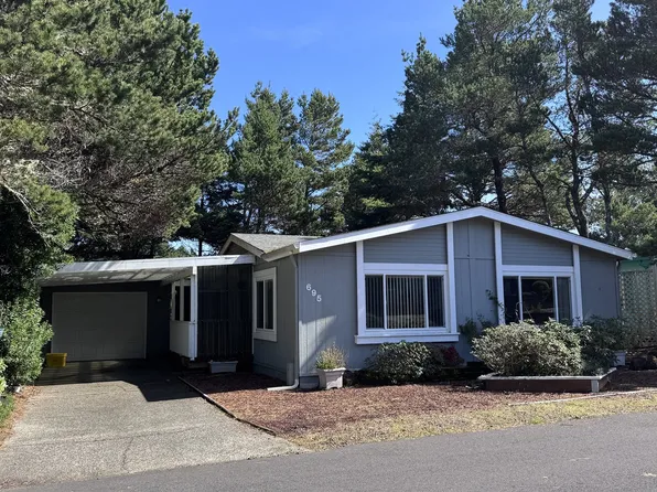 1601 Rhododendron Dr Space 695, Florence, OR 97439