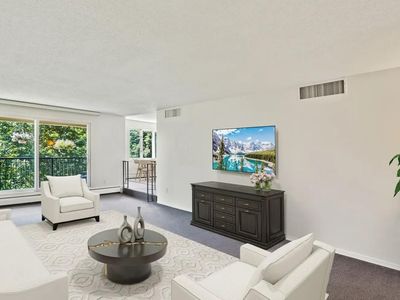 3412 Oak Ridge Rd APT 206, Minnetonka, MN, 55305