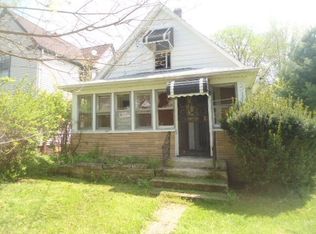 329 Bell St, Barberton, OH 44203