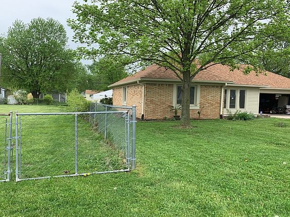 2nd image of 3129 S Temple Ave
