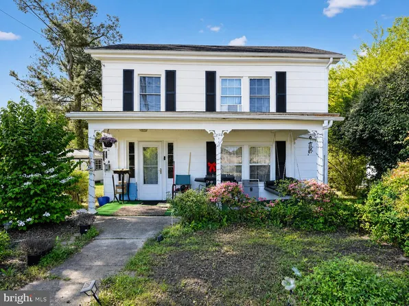 103 Seaboard Ave, La Crosse, VA 23950