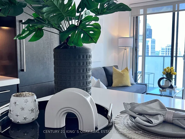 1080 Bay St #2909 — Photo 7