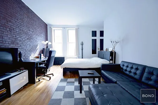 Rented by Bond New York | media 14