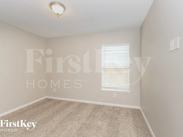 9760 Woodstone Mill Dr — Photo 13