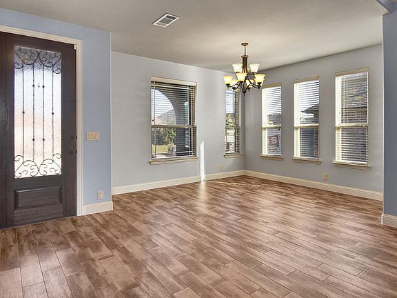 3rd image of 509 Salisbury Dr