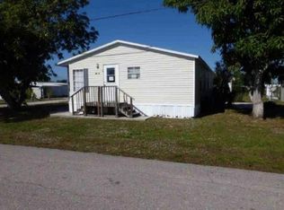4694 Sandpiper Dr, Saint James City, FL 33956