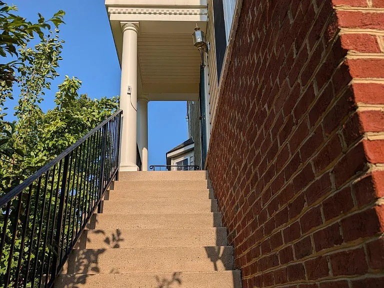 22611 Welborne Manor Sq — Photo 3