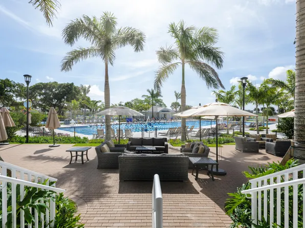 709 Pelican Way, North Palm Beach, FL 33408