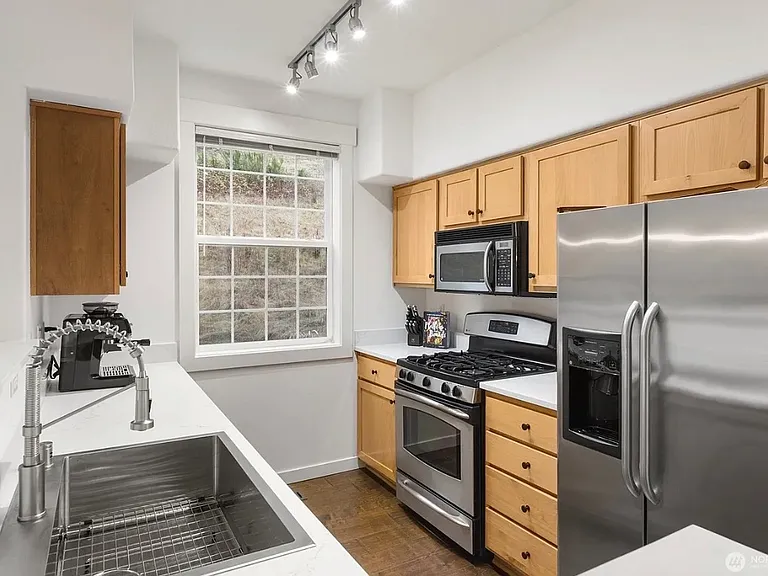 23120 SE Black Nugget Rd #Y2 — Photo 12