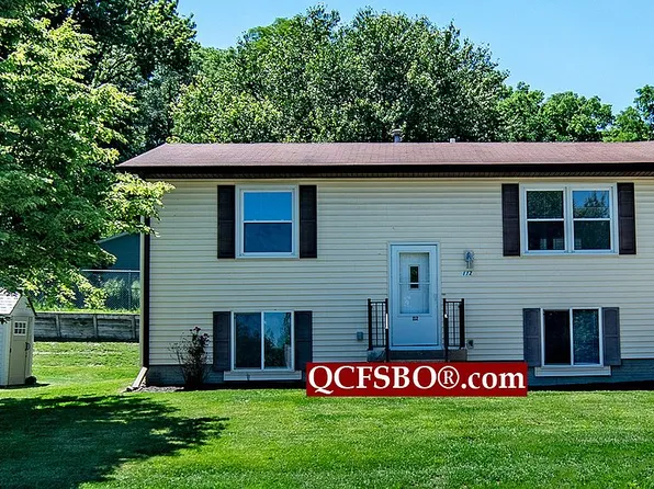112 N 4th St, Le Claire, IA 52753