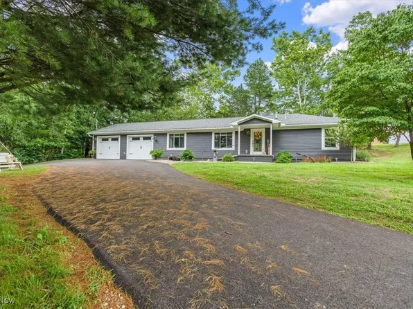 284 Jewell Rd, Parkersburg, WV 26101