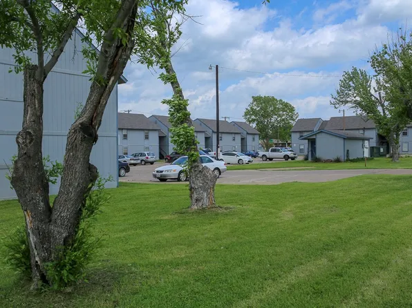 2503 SE Martin Luther Xing #2503, Mineral Wells, TX 76067