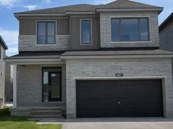602 Glade Grv, Ottawa, ON K2V 0B4
