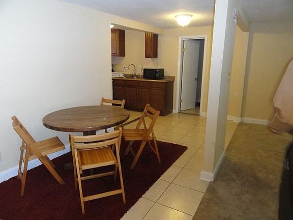 5th image of 722 Dunn St