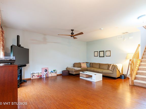 3rd image of 540 Topeka Dr #48