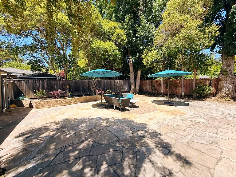 11 Van Ripper Ct — Photo 49
