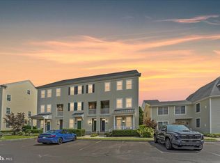 121 Hagen Dr, Bensalem, PA 19020