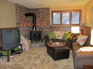 230 Galtier Pl, Shoreview, MN 55126