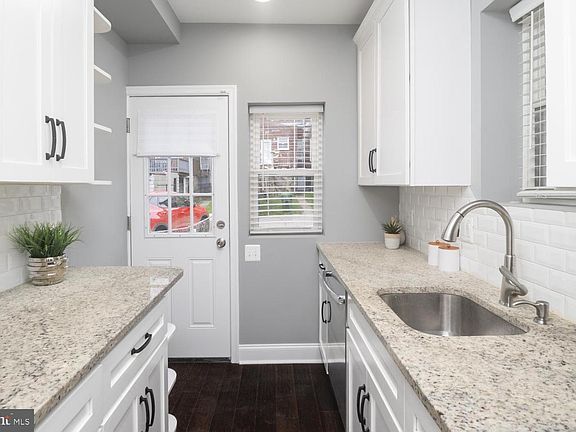 5th image of 3715 Colborne Rd