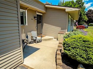 53 White Village Dr, Penfield, NY 14526