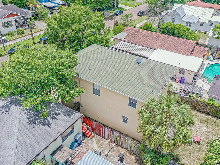 2907 W Chestnut St — Photo 46
