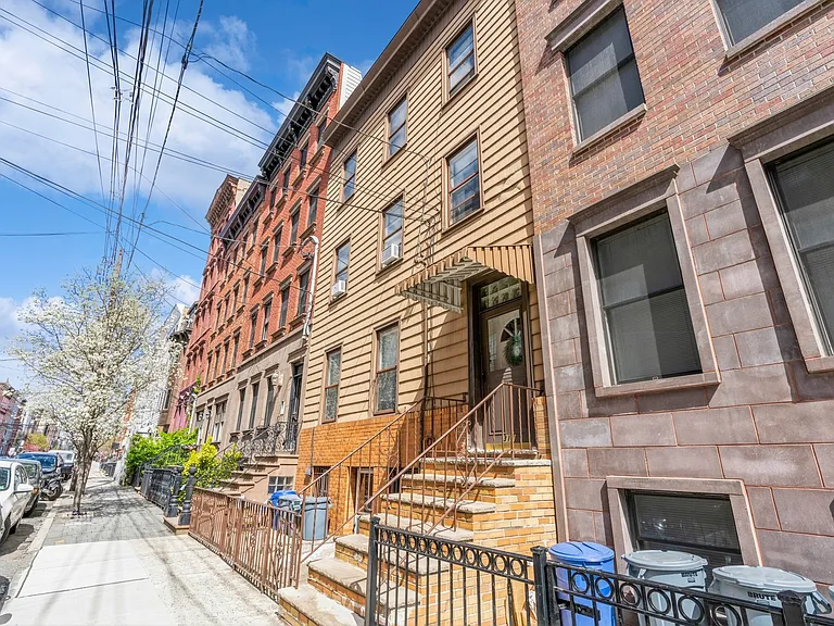 311 Grand St #3 — Photo 10