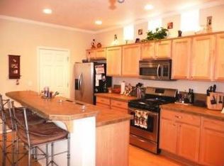 1028 SW 20th Way, Troutdale, OR 97060