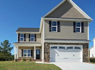 440 Saddle Ridge Rd, Fayetteville, NC 28311