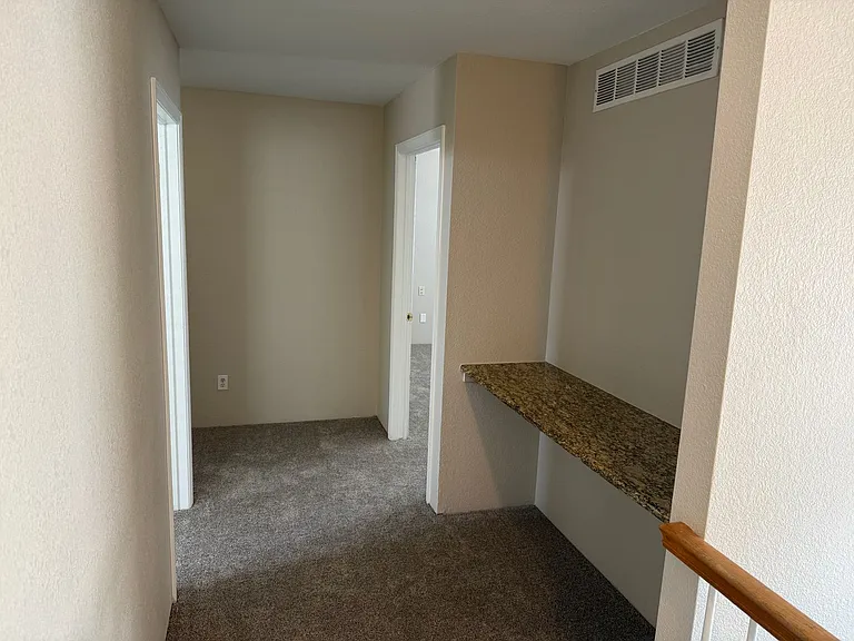 4783 Perth St — Photo 10