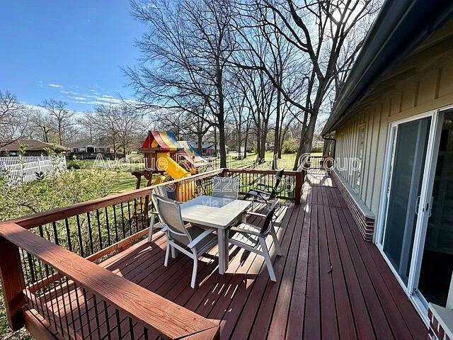 429 Staines Ct — Photo 22