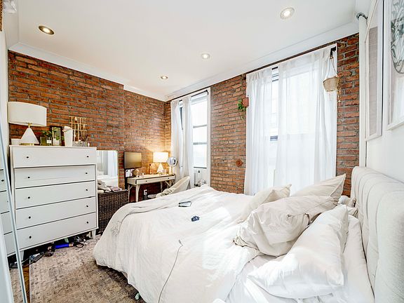 4th image of 37 King St #5AB
