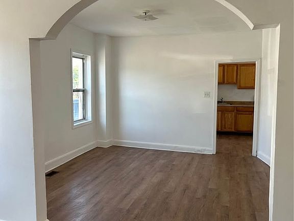 4th image of 1008 Markley St