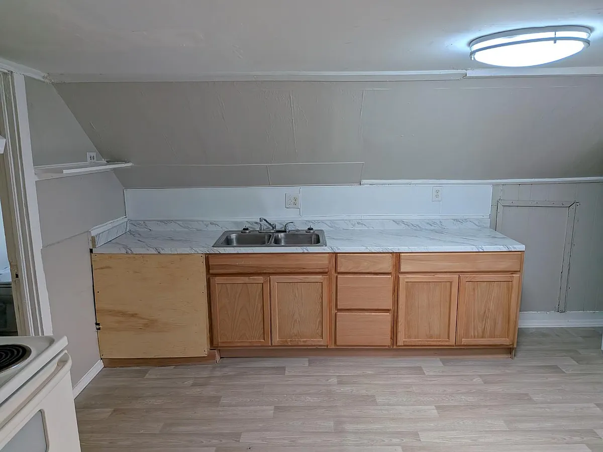 Unit Photo - 3330 Courthouse Rd #2