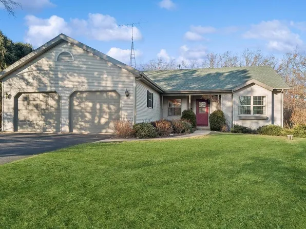 W5630 Sunset Ridge DRIVE, Walworth, WI 53184