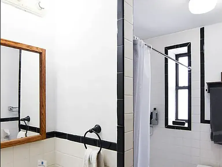 166 N 7th St #4 — Photo 9