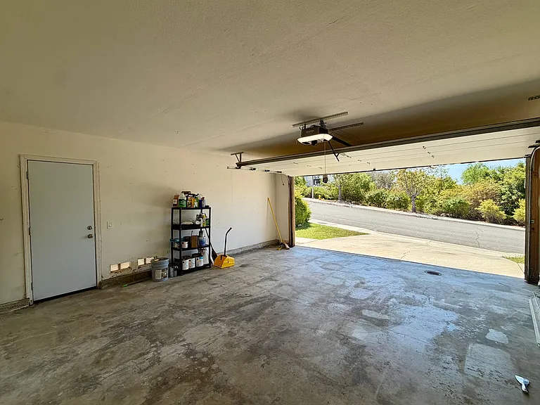 3366 Waterford Dr — Photo 52