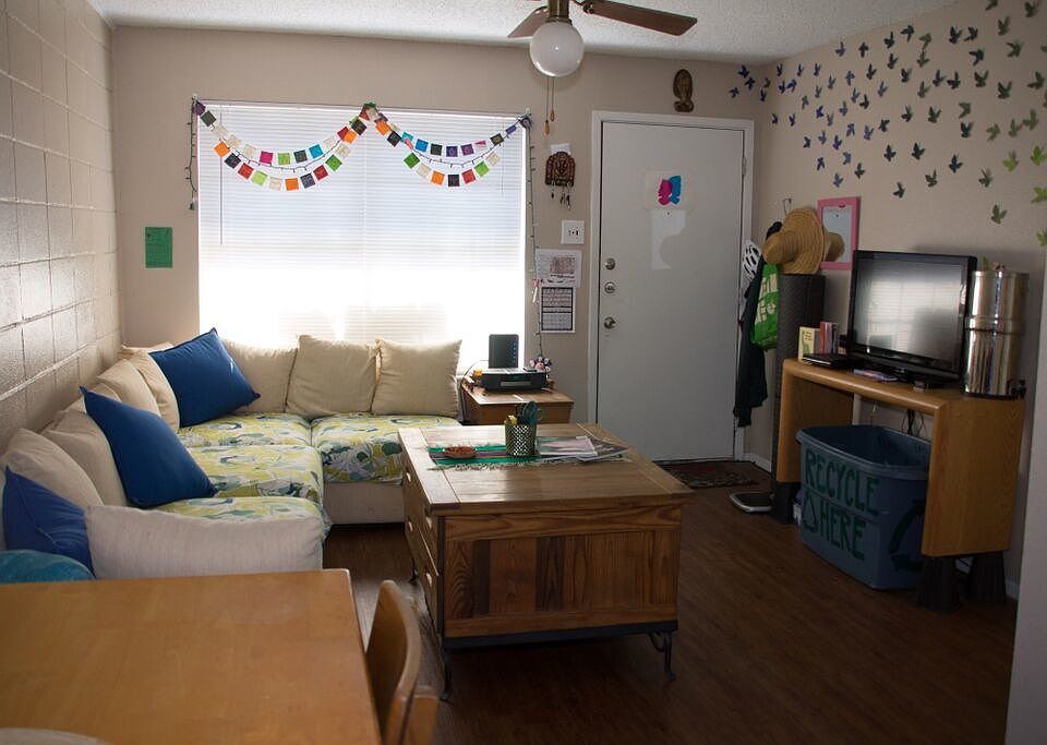 1st image of 311 E 31st St APT 205