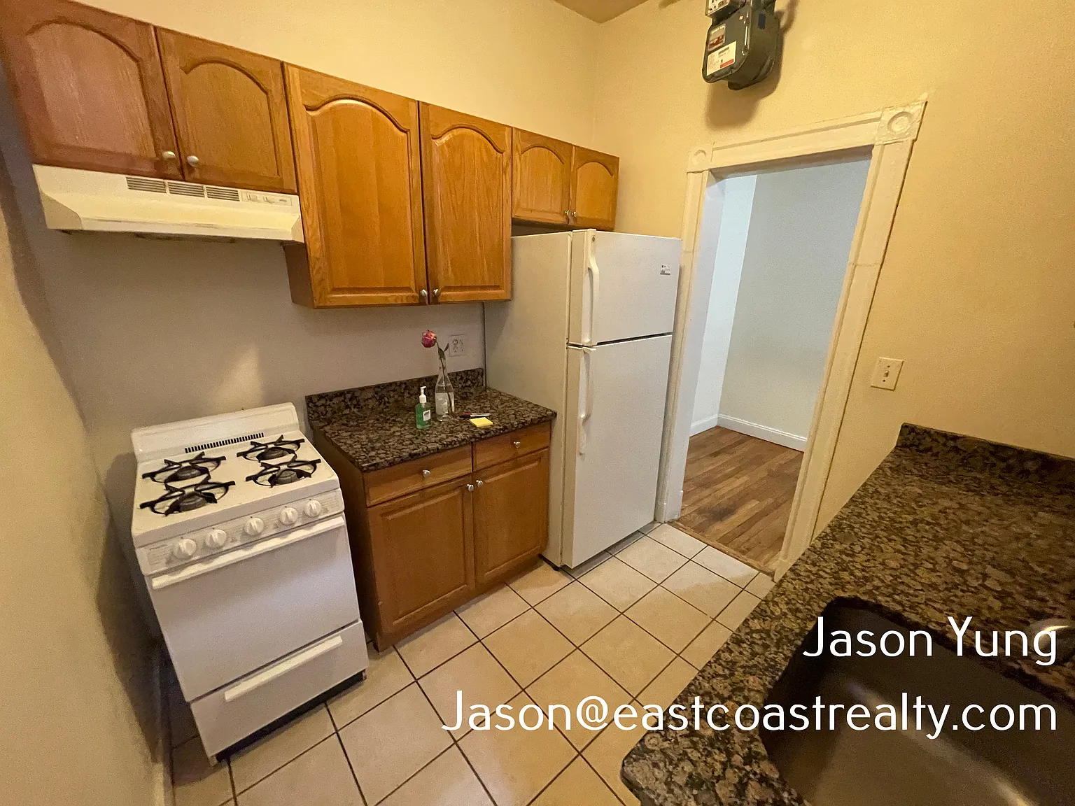 2 bed, 600 sqft, $2,850 — Photo 2