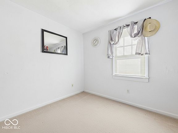 5th image of 2124 Poplar St