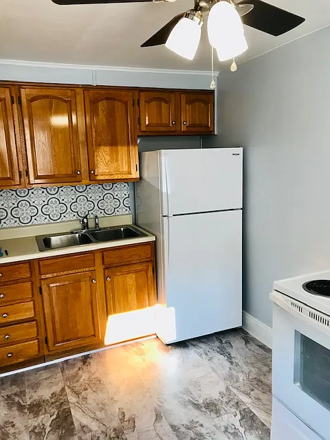 2 bed, 650 sqft, $1,150 — Photo 3