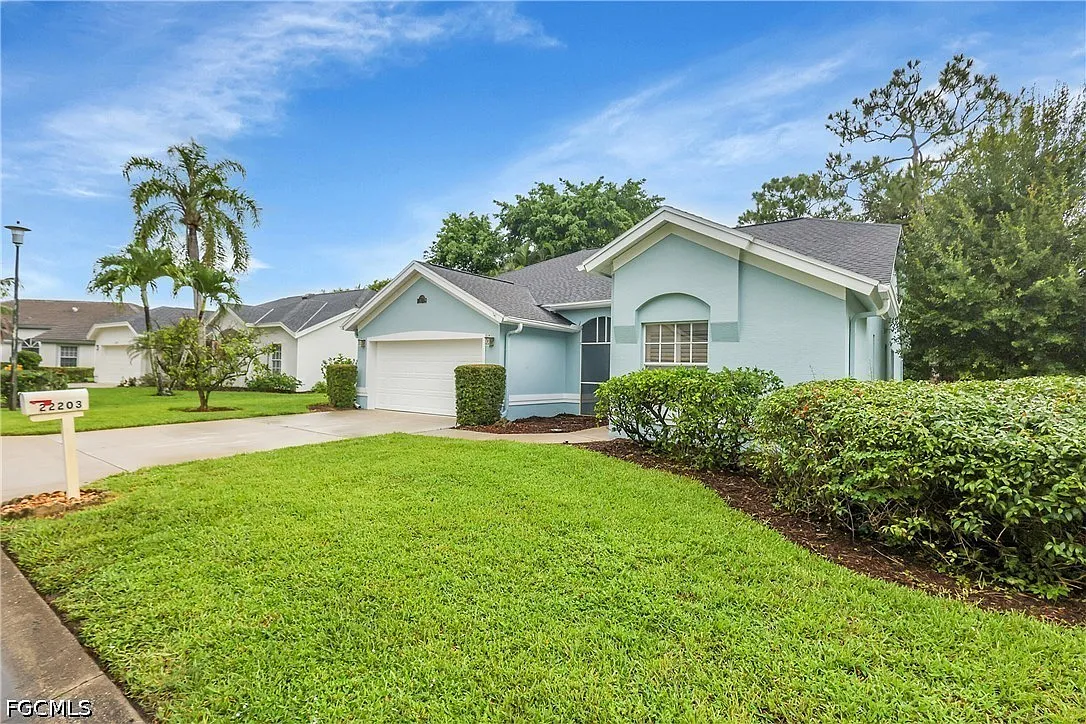 3 bed, 2.0 bath, 1944 sqft, $2,950 — Photo 3