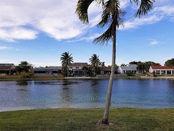 3rd image of 1361 Sandpiper Blvd