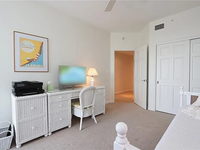 60 Seagate Dr #704 — Photo 21