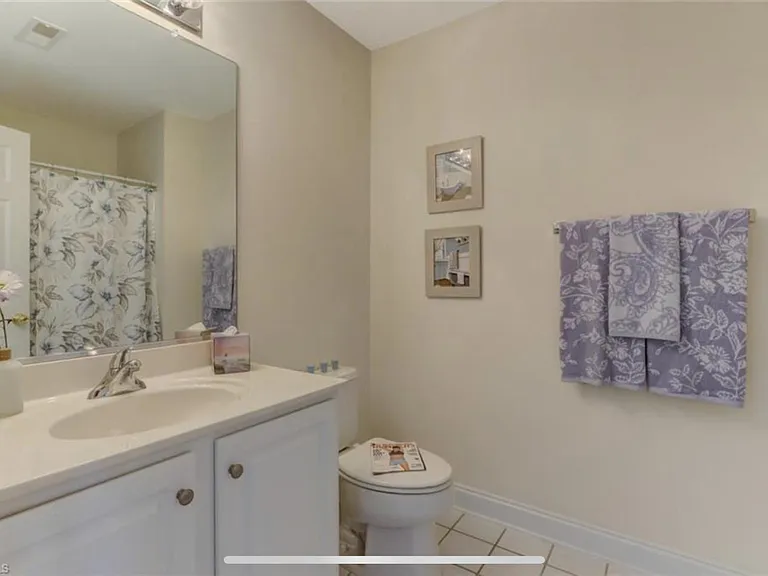 2nd bath room