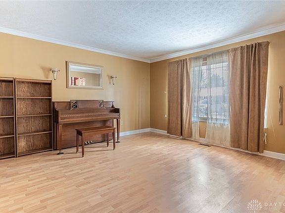 2nd image of 8200 Garnet Dr