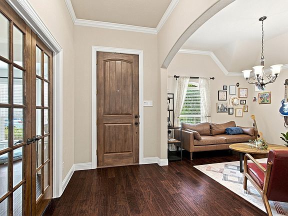3rd image of 6828 Flicker Ln