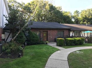 269 Birchwood Rd, Medford, NY 11763