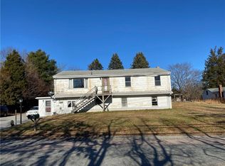 400 Souza Rd, Tiverton, RI 02878